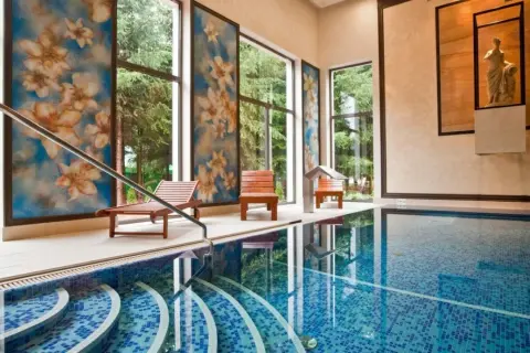 Hotele SPA pod Warszawą: Odkryj idealne miejsce na relaks!