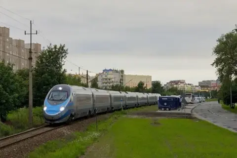 Czy Pendolino jedzie do Kołobrzegu? Sprawdź sezonowe połączenia i zmiany