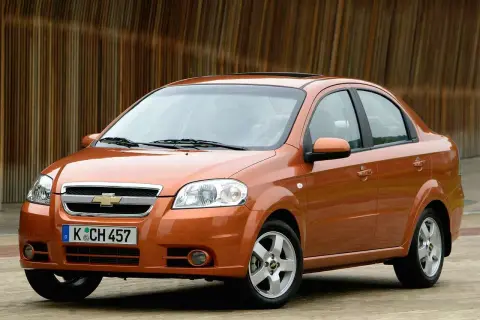 Chevrolet Aveo: Pojemność baku, rezerwa i zasięg. Wszystko, co musisz wiedzieć!