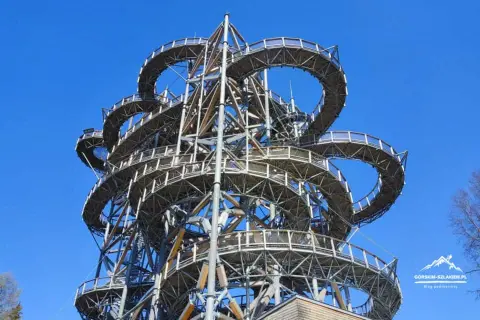 Świeradów-Zdrój: Odkryj atrakcje od Sky Walk po górskie szlaki!