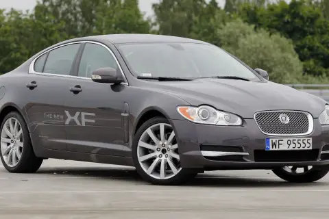 Jak wybrać najlepszy silnik do Jaguara XF - porównanie opcji