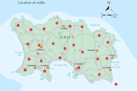 Carte des sentiers de randonnée sur l'île de Jersey, avec des points numérotés indiquant les départs.