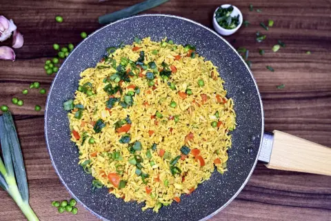 Jak zrobić ryż curry? Sekrety idealnie sypkiego i aromatycznego