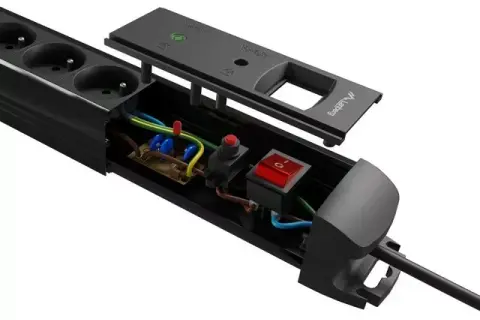 Jak wybrać najlepszą listwę antyprzepięciową i zabezpieczyć sprzęt elektroniczny