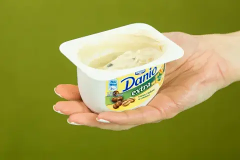 Kaloryczność serka Danio: Ile kalorii ma Twój ulubiony smak?