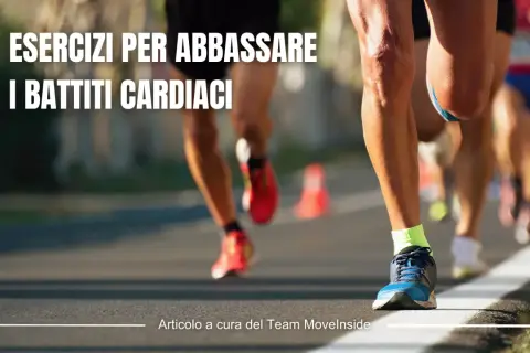 Atleti corrono in una gara, mostrando come abbassare i battiti cardiaci con l'allenamento.