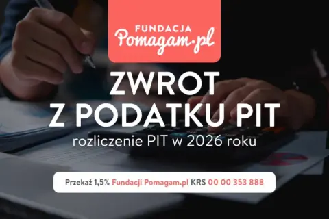Dłonie nad kalkulatorem i dokumentami. Napis: "Zwrot z podatku PIT". Dowiedz się, ile trzeba zarobić, by dostać zwrot podatku.
