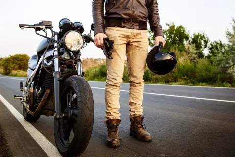 Najlepsze trasy motocyklowe w Bieszczadach: bezpieczeństwo, atrakcje i praktyczne porady