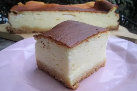 Puszysty sernik, który zawsze wychodzi? Odkryj sekret idealnego wypieku!