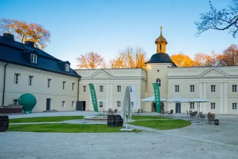 Pałac w Siemianowicach Śląskich: Historia, architektura i atrakcje