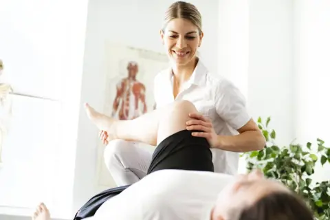 Rehabilitacja NFZ: 30 dni na rejestrację uniknij utraty skierowania!