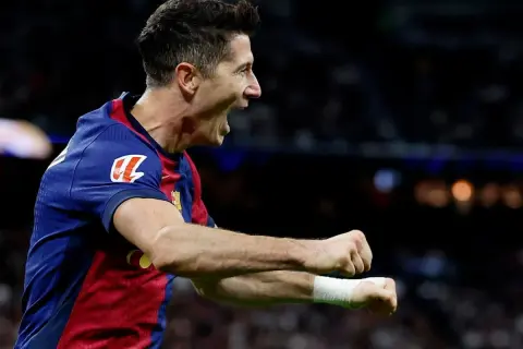 Robert Lewandowski: Statystyki, rekordy, trofea liczby nie kłamią!