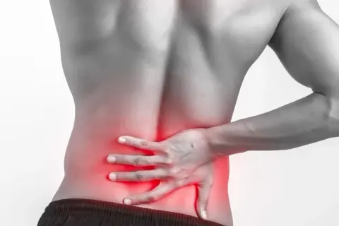 Jakie ćwiczenia na kręgosłup pomogą w walce z bólem pleców?