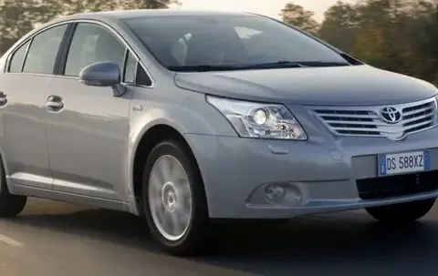 Toyota Avensis jaki silnik wybrać, aby uniknąć wysokich kosztów?