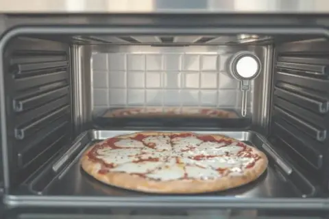 Na jakim trybie piec pizze, aby uzyskać idealną chrupkość?