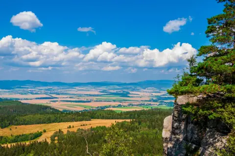 Polanica-Zdrój: Odkryj tajemnice gór Stołowych i Bystrzyckich