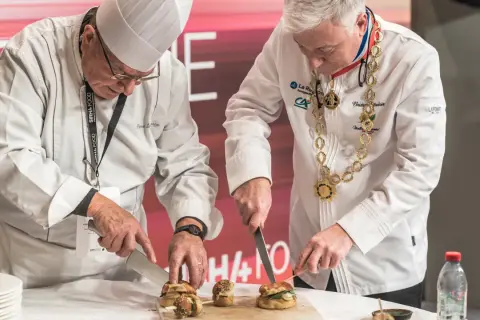 Le burger gastronomique : les secrets d'un chef pour un chef-d'œuvre
