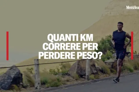 Un uomo corre su una strada in salita, con la scritta "Quanti km correre per perdere peso?".