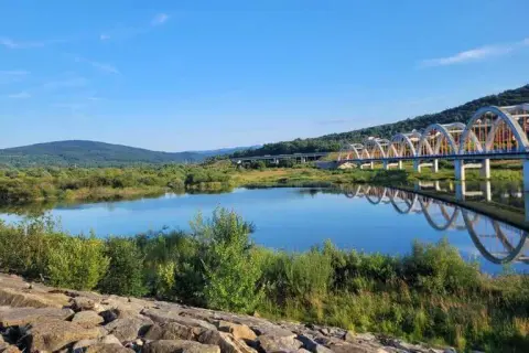 Zembrzyce atrakcje: odkryj ukryte miejsca na szlaku i w naturze