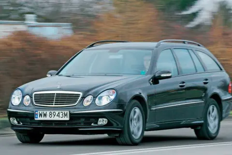 Mercedes W211: Kupić czy unikać? Poznaj pułapki i najlepsze wersje