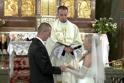 Czy msza ślubna zastępuje niedzielną? Sprawdź, czy spełniasz obowiązek!