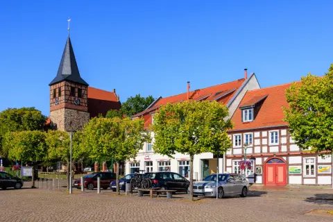 Gdzie leży Strasburg? Odkryj jego wyjątkową lokalizację w Europie