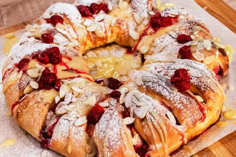 Przepis na bardzo dobre ciasto drożdżowe, które zachwyci smakiem każdego