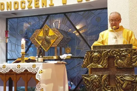 Ile trwa suma w kościele? Zaskakujące fakty o niedzielnej mszy