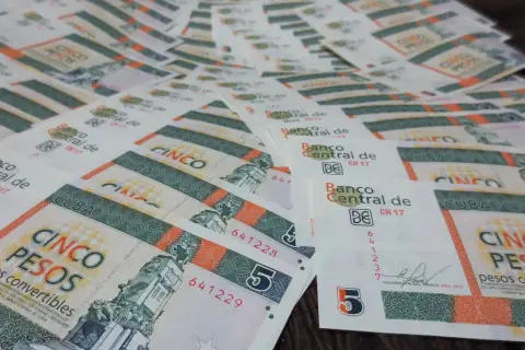 Kuba jaka waluta – uniknij problemów z wymianą pieniędzy