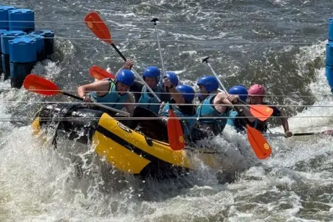 Tor kajakowy Kolna Kraków: Adrenalina i rafting dla każdego