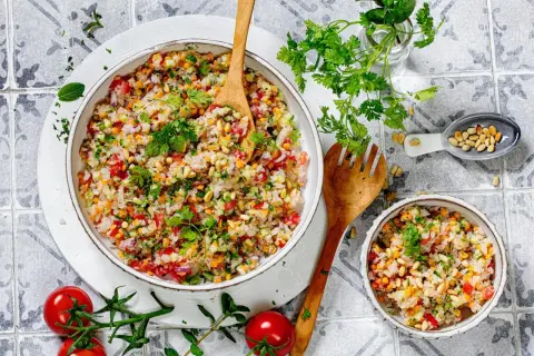 Die 10 besten Salate: Klassiker & Trends für jeden Anlass