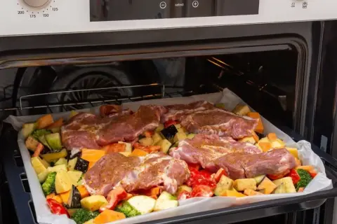 Co zrobić z karkówki na obiad? Pyszne przepisy, które zaskoczą smakami