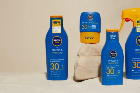 Klasyczny krem Nivea do opalania? Sprawdź, czy to bezpieczne!