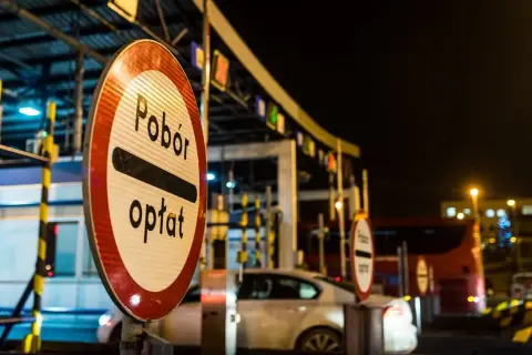 Ile płatna autostrada A4? Sprawdź koszty i metody płatności
