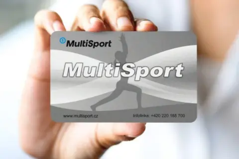 Karta Multisport dla seniorów, symbol aktywnego stylu życia.