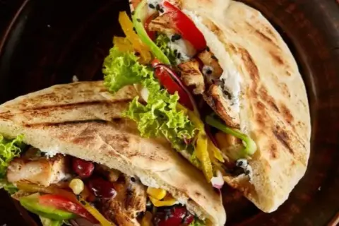 Ile kalorii ma kebab wegetariański? Zaskakujące wartości odżywcze