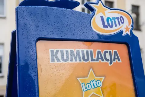 Lotto zachęca do gry kumulacją i samochodami, bo to lepsza reklama niż niższe oprocentowanie.