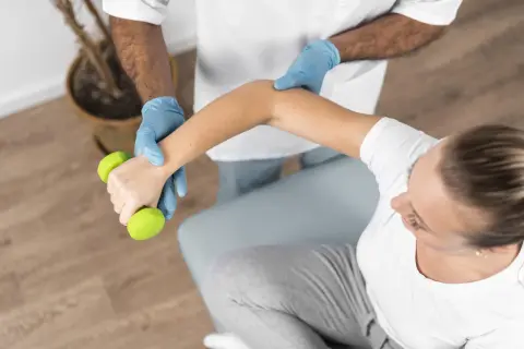 Rehabilitacja: Co to znaczy i jak odzyskać pełną sprawność?