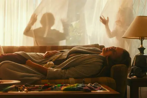 Film Tully recenzja: Dlaczego nie warto go przegapić?
