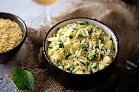 Makaron orzo: mały kształt, wielkie możliwości w Twojej kuchni!