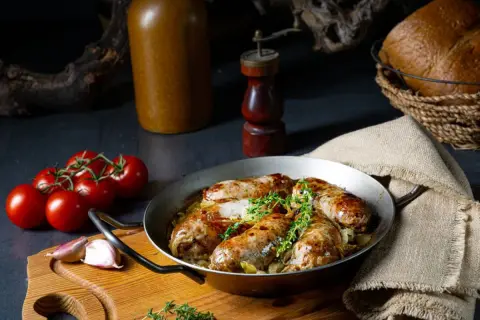 Kiełbasa francuska - różnorodność smaków i przepisy na wyjątkowe dania