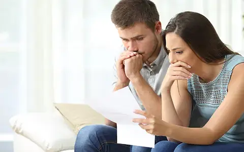 Pożyczki dla zadłużonych – jak uniknąć pułapek i znaleźć pomoc