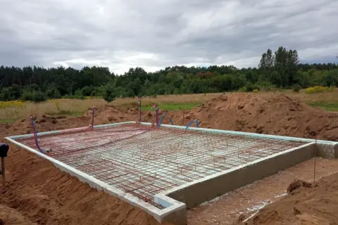 Jaki fundament pod dom szkieletowy 35m2? Wybierz najlepsze rozwiązanie