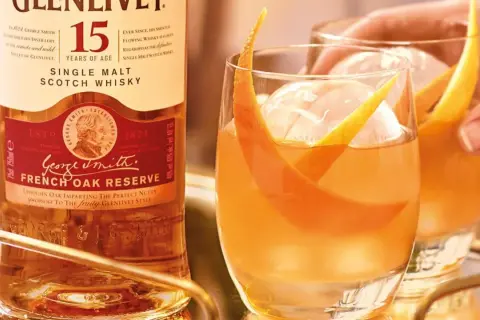 Pyszne drinki na bazie whisky, które zaskoczą Twoje kubki smakowe