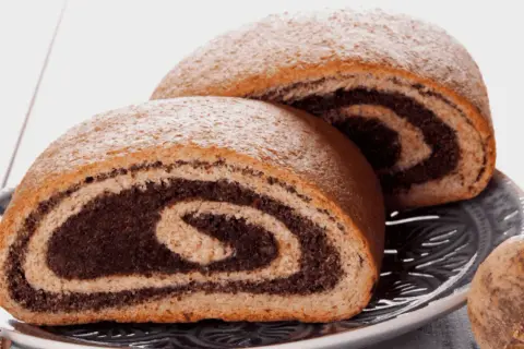 Makowiec pęka i odchodzi? Poznaj sekrety perfekcyjnej rolady!