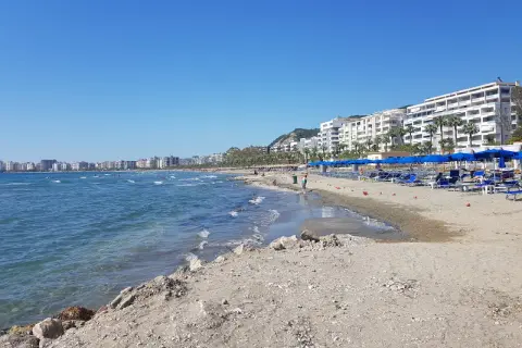 Wlora Albania: Atrakcje, plaże, rejsy. Odkryj perłę Riwiery!