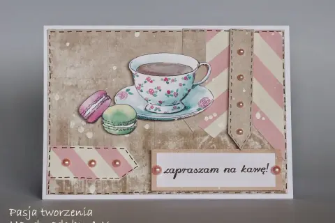 Urocza kartka z filiżanką kawy, makaronikami i napisem "zapraszam na kawę".