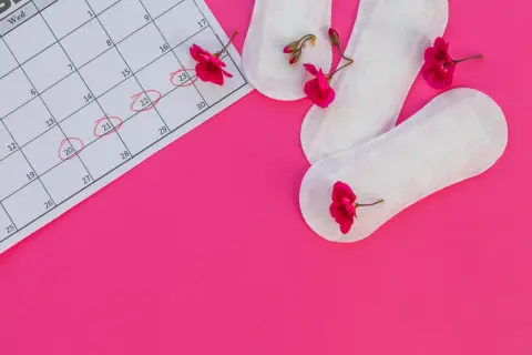 Jak uniknąć okresu: skuteczne metody na opóźnienie menstruacji