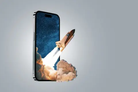 Rakieta startuje z ekranu telefonu, symbolizując nagłe zerwanie połączenia. Brak internetu podczas rozmowy.