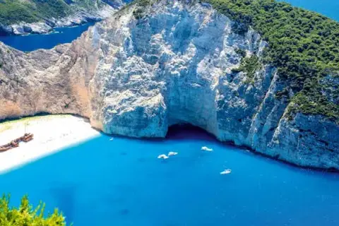 Zakynthos: Odkryj najpiękniejsze miejsca i sekrety wyspy